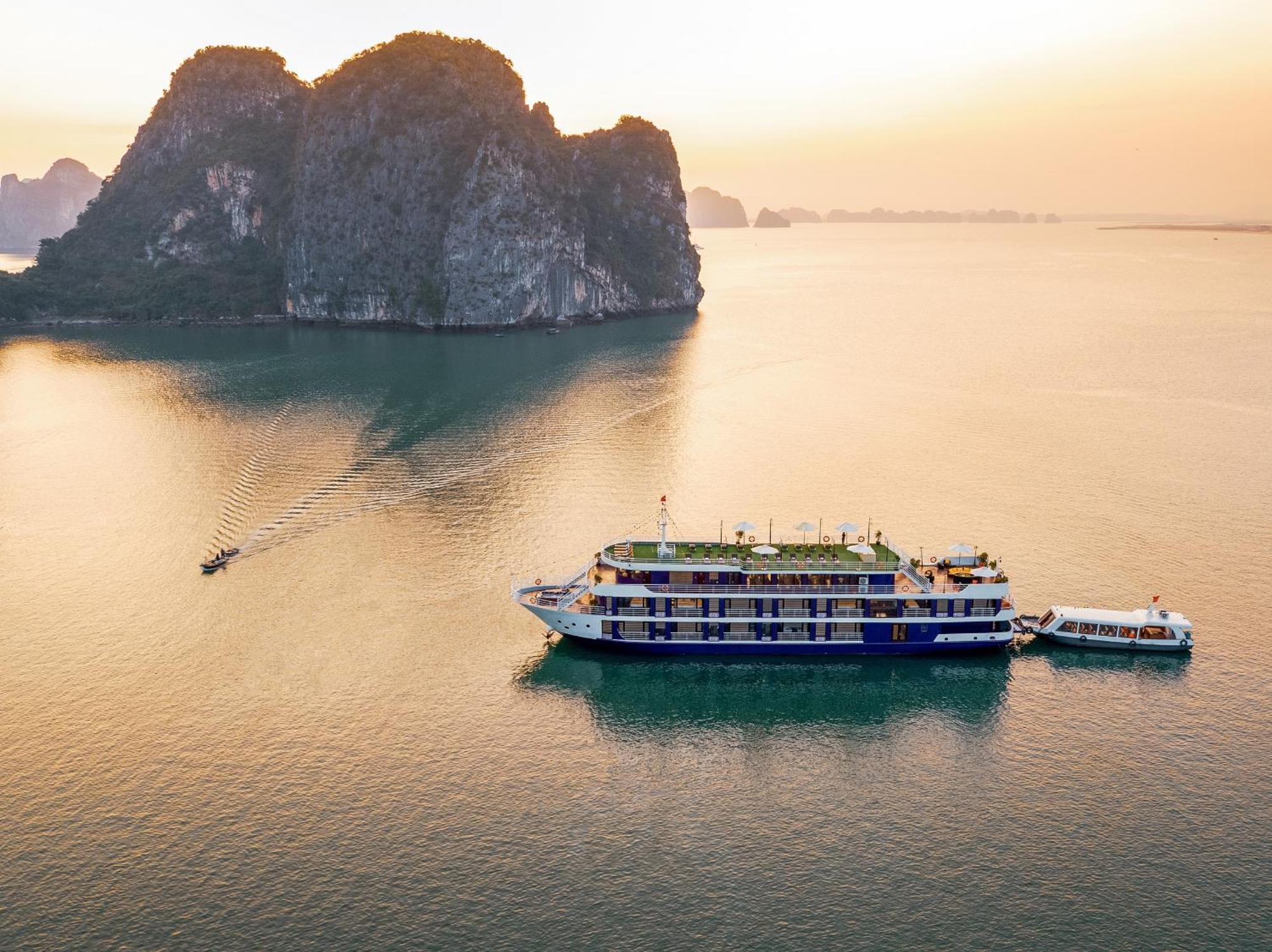 Halong Dragon Bay Cruise Hotel Ha Long Bagian luar foto