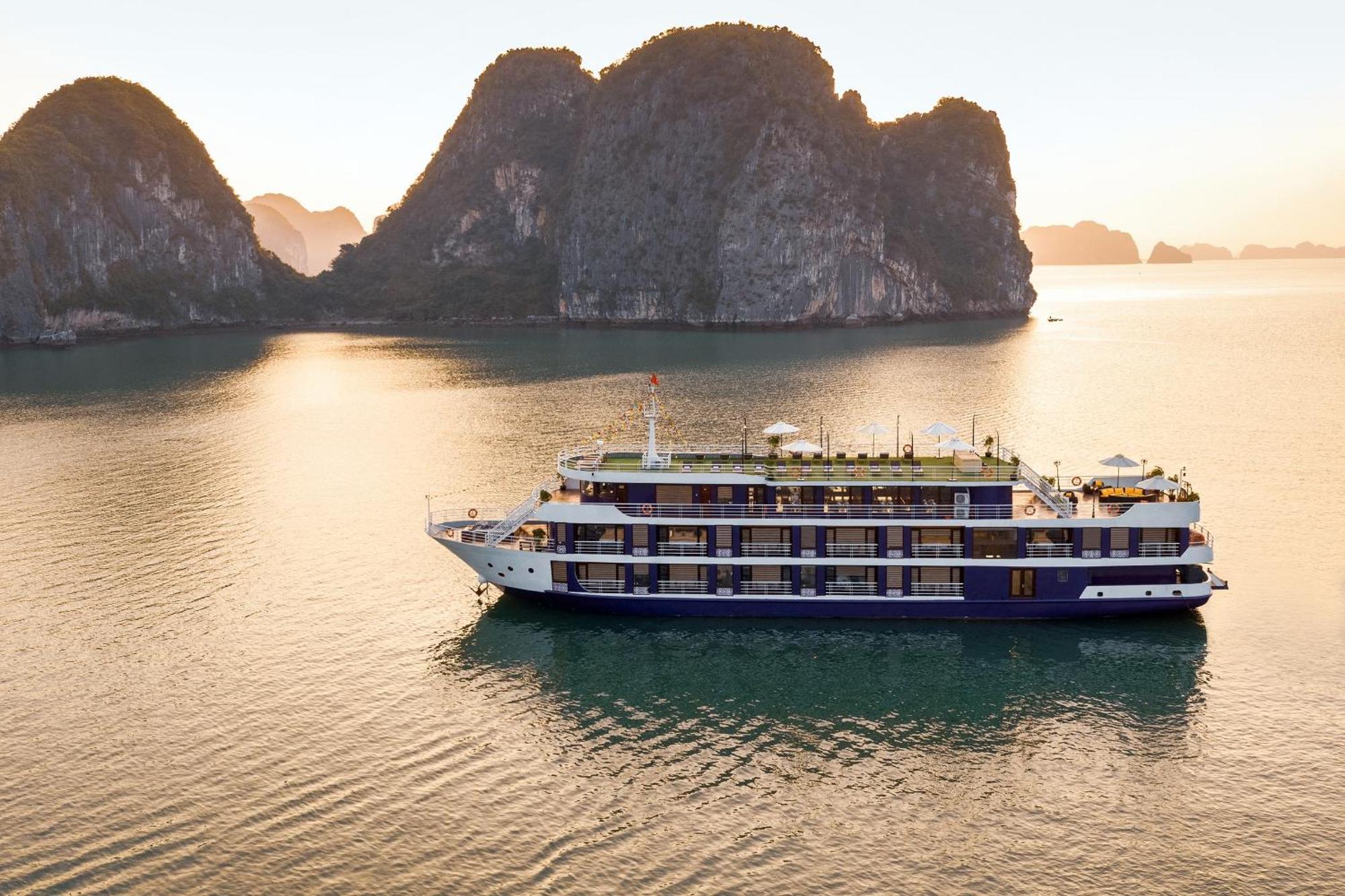 Halong Dragon Bay Cruise Hotel Ha Long Bagian luar foto