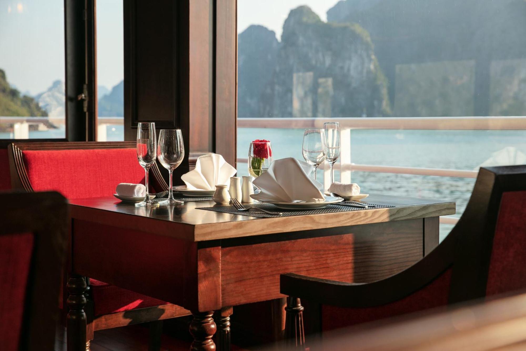 Halong Dragon Bay Cruise Hotel Ha Long Bagian luar foto