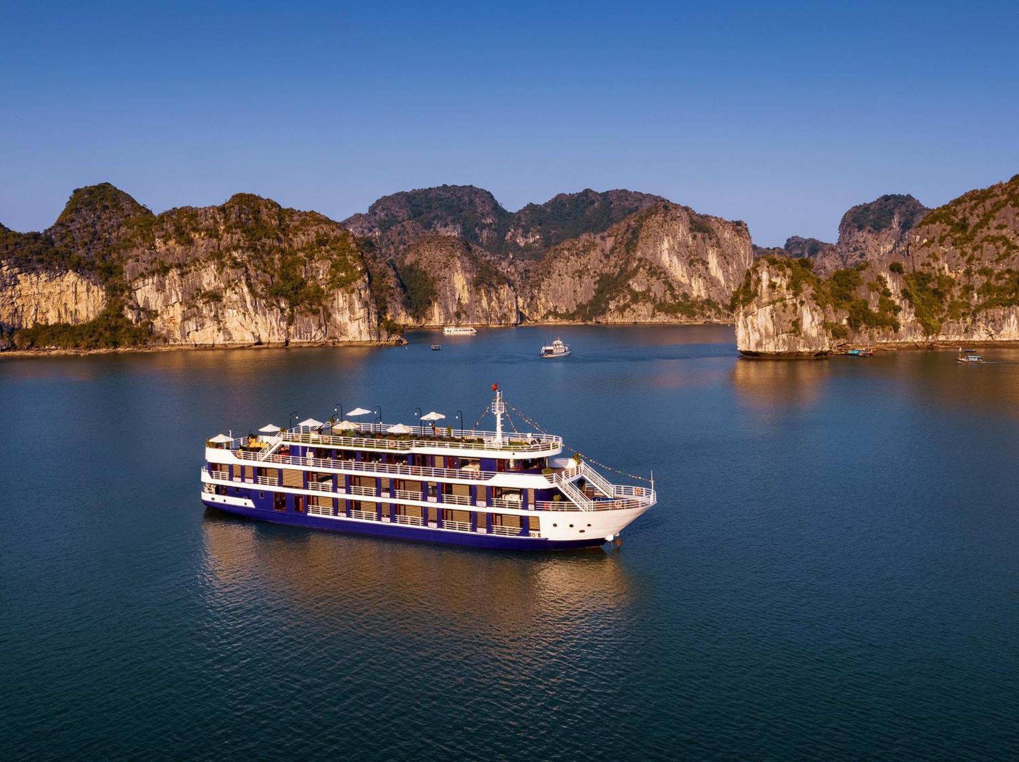 Halong Dragon Bay Cruise Hotel Ha Long Bagian luar foto