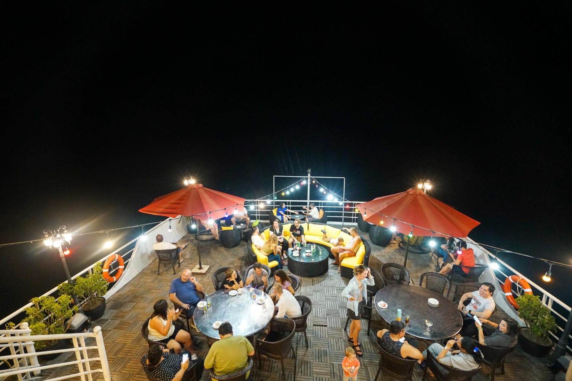 Halong Dragon Bay Cruise Hotel Ha Long Bagian luar foto